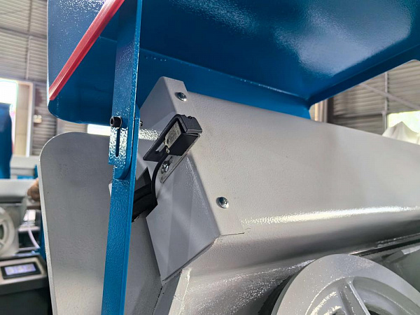 MetalTec MBS 530 CА автоматический колонный ленточнопильный станок