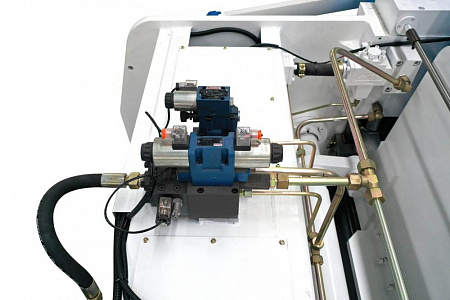 MetalTec HBM 80/2500C Листогибочные гидравлические прессы с ЧПУ контроллером TP10S