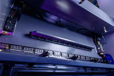 MetalTec HBС 70/2500 4+1 ЧПУ МТ-15 Листогибочный пресс с ЧПУ