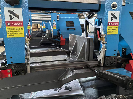 MetalTec HBS 255 FH ручной ленточнопильный станок для резки металла