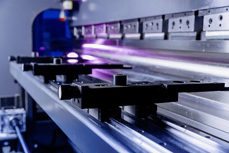 MetalTec HBC 50/1600 Листогибочный пресс с ЧПУ 4+1 MT-15