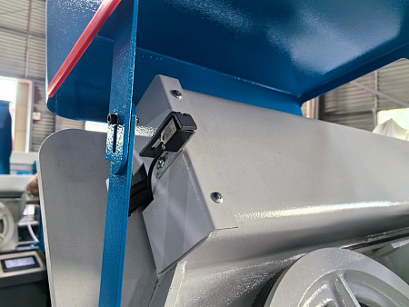 MetalTec MBS 350/50 CH ленточнопильный станок для резки металла под углом 90°