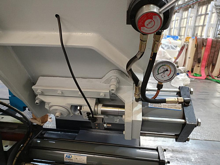 MetalTec MBS 350/50 CH ленточнопильный станок для резки металла под углом 90°
