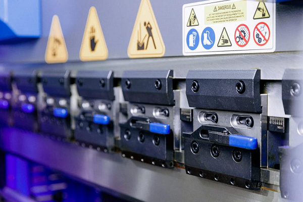 MetalTec HBС 90/2500 4+1 ЧПУ МТ-15 Листогибочный пресс с ЧПУ