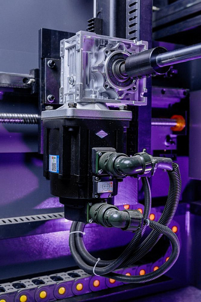 MetalTec HBC 50/1600 Листогибочный пресс с ЧПУ 4+1 MT-15