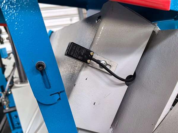 MetalTec MBS 430 CА автоматический колонный ленточнопильный станок