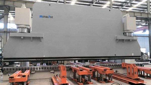 MetalTec HBC 1200/6000 листогибочные гидравлические прессы с ЧПУ большого тоннажа